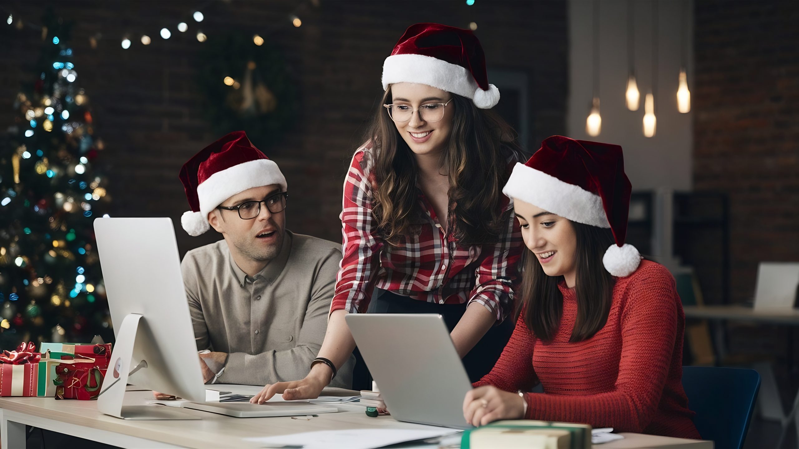 Holiday Hiring Guide 2025: Build Your Seasonal Dream Team with These 10 Winning Tips